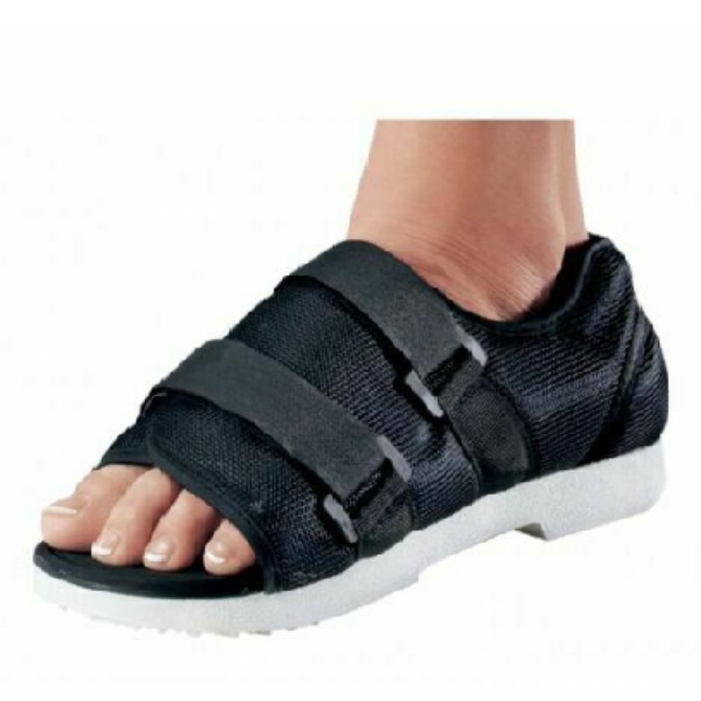 ProCare Med/Surg Shoe Post-Op Shoe Size: Medium